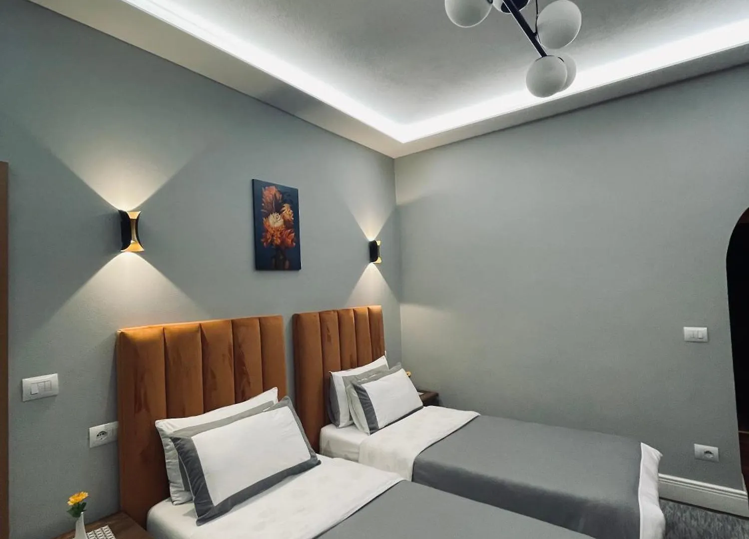 Garden Boutique Hotel Elbasan 4*,